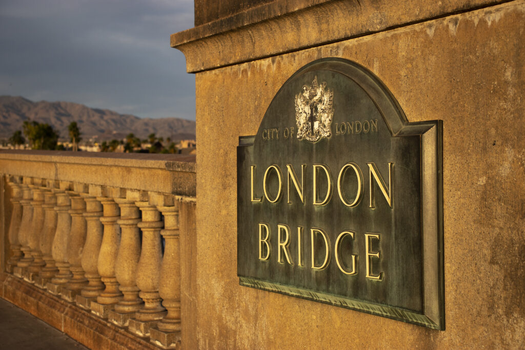 london bridge bronze plaque